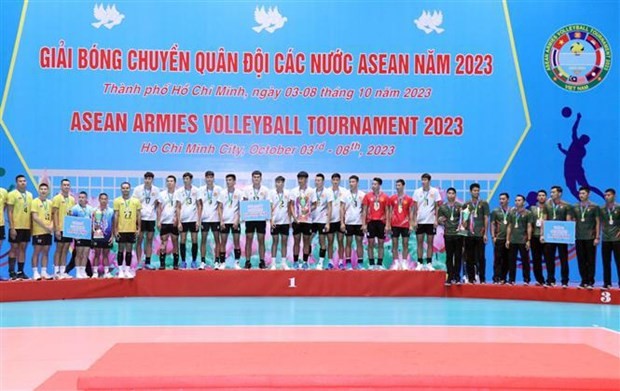 Le Vietnam décroche le titre de champion au tournoi de volleyball des forces armées de l'ASEAN 2023