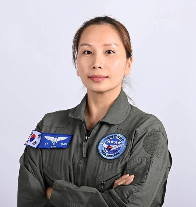 Mme Lee Ho-jeong, 41 ans, une immigrante vietnamienne, est devenue l'une des quatre personnes sélectionnées pour devenir “pilote national” de la République de Corée en 2023. Photo: ROKAF 