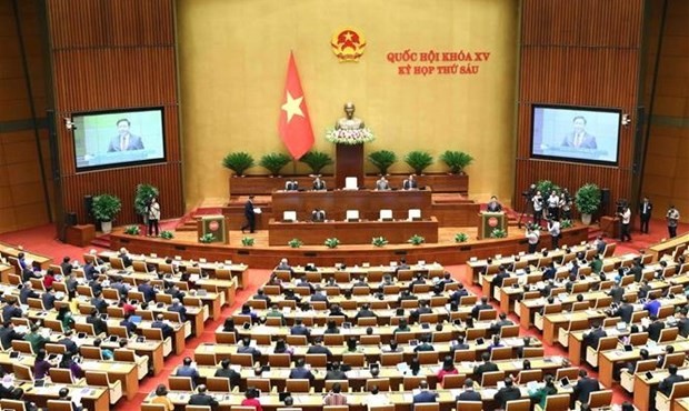 Le Président de l'Assemblée nationale Vuong Dinh Huê prononce le discours d'ouverture de la 6e session de la XVe Assemblée nationale. Photo: VNA.