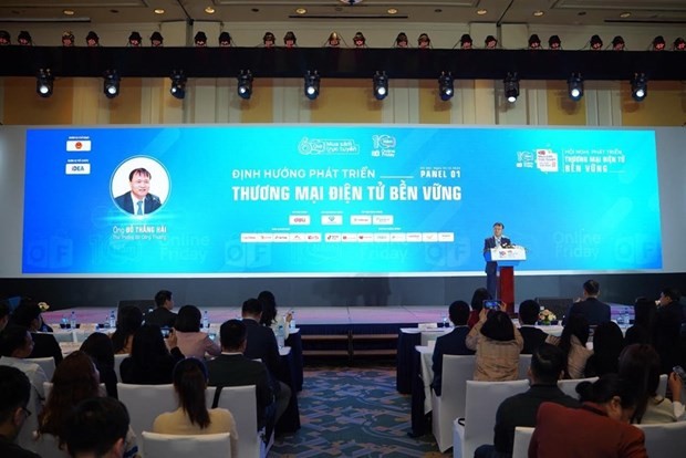 Le vice-ministre de l’Industrie et du Commerce, Dô Thang Hai s'exprimant lors de la conférence, à Hanoi, le1er décembre. Photo : VNA.