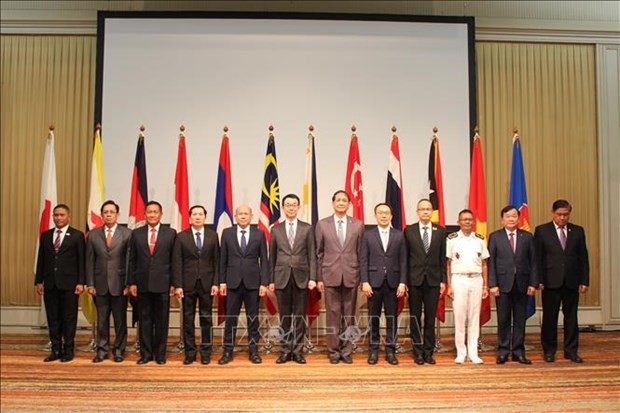 Les chefs des délégations à la 13e réunion des vice-ministres de la Défense de l’ASEAN et du Japon, à Tokyo, le 30 janvier. Photo : VNA.