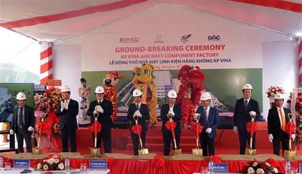 Cérémonie de lancement des travaux de l’usine de composants aéronautiques du sud-coréen KP Aero Industries à Dà Nang. Photo : VNA.