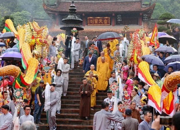 La fête de la pagode des Parfums accueille 30 000 visiteurs lors de son ouverture. Photo : VNA.