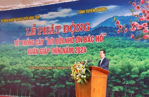 Le Président Vo Van Thuong s'exprime lors de la cérémonie de lancement de la Fête de plantation d'arbres du Printemps 2024 dans la province de Tuyên Quang. Photo : VNA.