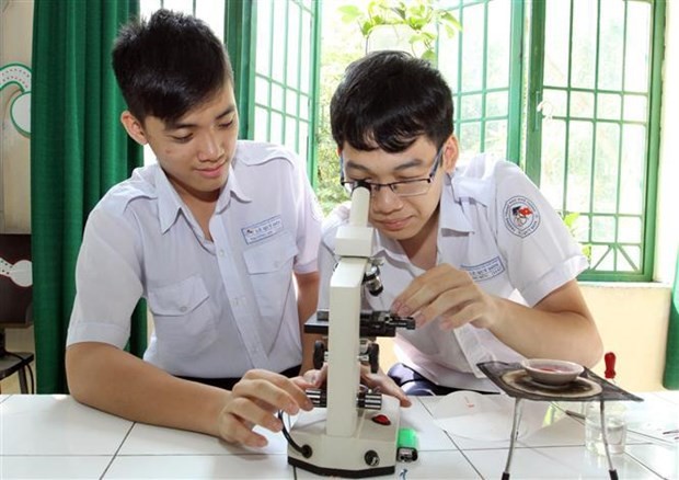Des lycéens du lycée Lê Quy Dôn à Hô Chi Minh-Ville. Photo: VNA