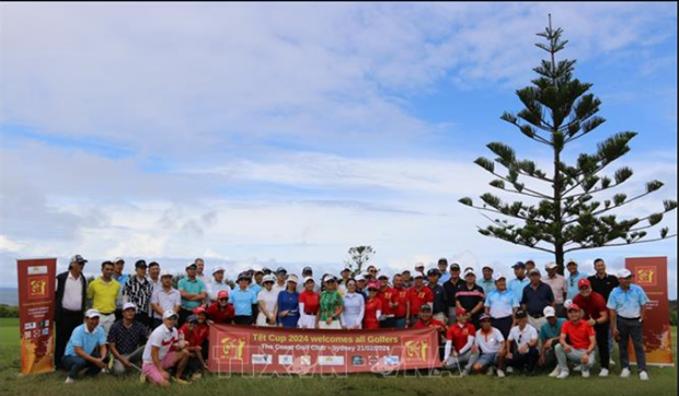 Participants au tournoi de golf "Têt Cup 2024" à Sydney. Photo : VNA.