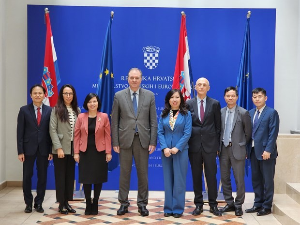 Délégués à la consultation politique entre les ministères des Affaires étrangères du Vietnam et de la Croatie. Photo : VNA.