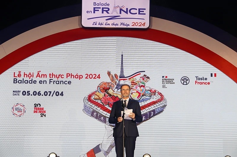 L’ambassadeur de France au Vietnam, Olivier Brochet, prononce un discours lors de la cérémonie d’ouverture du Festival gastronomique français. Photo : Minh Phuong.