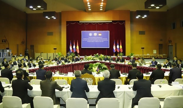 Vue de la 5e conférence des fronts de la patrie du Cambodge, du Laos et du Vietnam, à Vientiane, le 9 avril. Photo : VNA.