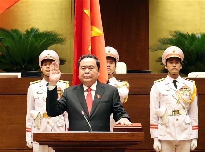 Tran Thanh Man prête serment devant l’Assemblée nationale et les citoyens du pays. Photo : VNA.