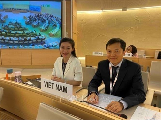 La délégation vietnamienne à la 56e session du Conseil des droits de l’homme de l’ONU. Photo : VNA.
