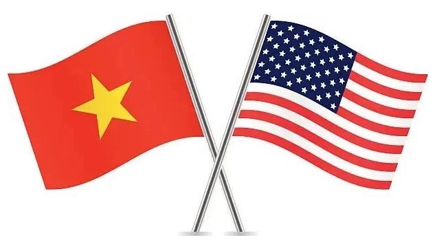 Drapeaux du Vietnam et des États-Unis. Source : Internet.