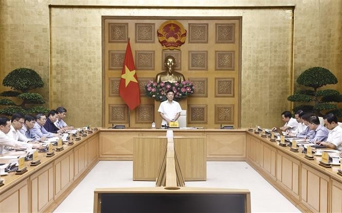 Le vice-Premier ministre Lê Thành Long s’exprime lors de la première réunion du Conseil national pour le développement durable, à Hanoi, le 24 septembre. Photo : VNA.