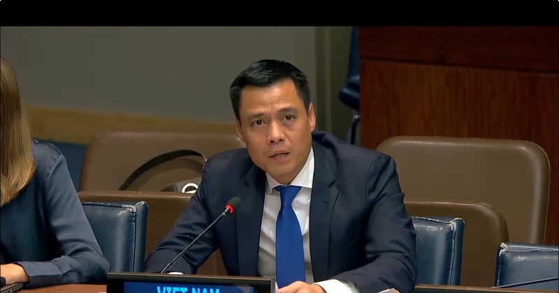 L'ambassadeur Dang Hoang Giang, représentant permanent du Vietnam auprès des Nations Unies (ONU), s'exprime lors d'un débat général de la Commission du désarmement et de la sécurité internationale de l'Assemblée générale des Nations Unies. Photo: VNA