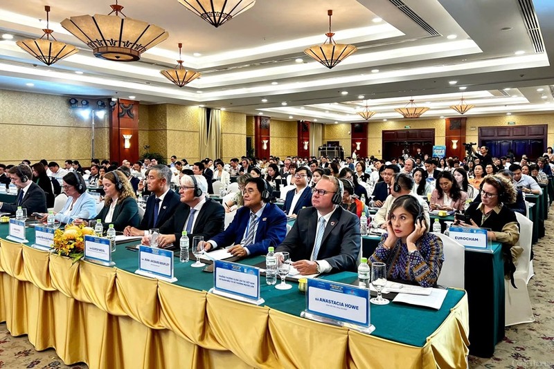 Le Forum a vu la participation de la Délégation de l’UE, des ambassades des États membres de l’UE au Vietnam, des collectivités locales, des experts nationaux et internationaux, et d’une forte représentation des entreprises. Photo : congthuong.vn