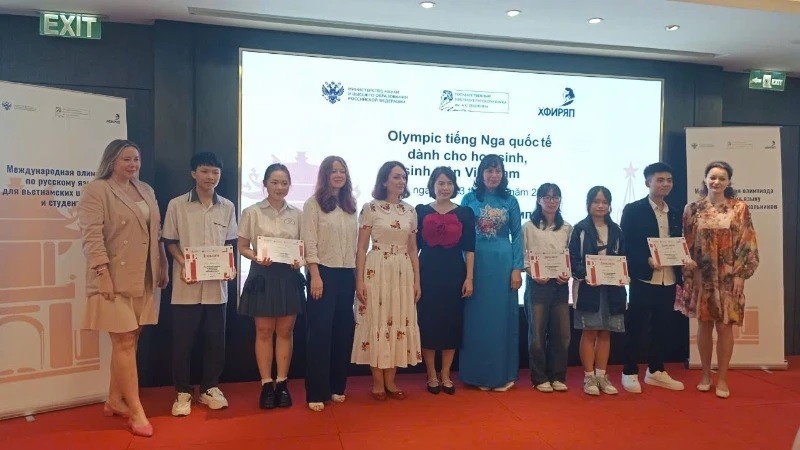 Les six lauréats vietnamiens de la deuxième édition des Olympiades internationales de la langue russe 2024 bénéficieront de bourses pour un stage d’été linguistique à l’Institut national de la langue russe A.X. Pouchkine à Moscou. Photo : NDEL.