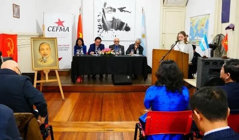 Le séminaire « Hô Chi Minh et les relations Vietnam-Amérique latine » organisée conjointement par le PCA et l'Ambassade du Vietnam en Argentine en août 2024. Photo : VNA.