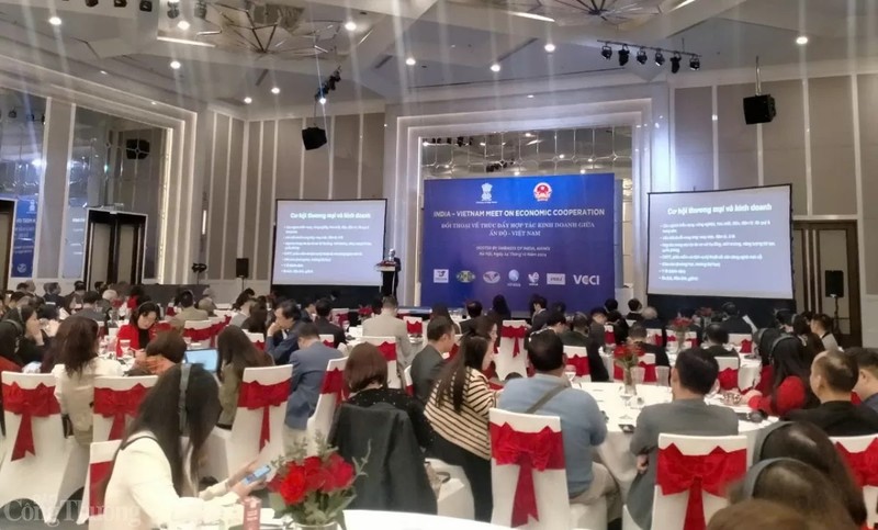 La conférence « Opportunités commerciales Vietnam-Inde » tenue le 24 décembre à Hanoi, a réuni plus de 200 représentants des gouvernements, des entreprises et des experts des deux pays. Photo : congthuong.vn