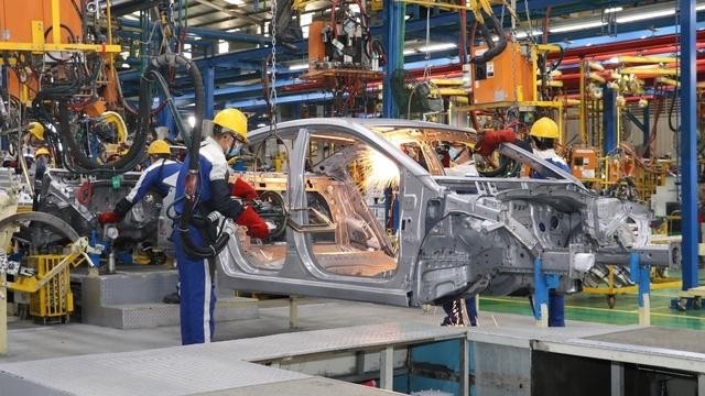 Les investissements dans les industries manufacturières complexes augmentent. Photo: VTV 