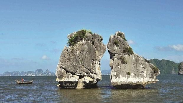 L’île Trông Mai (Coq et Poule) dans la baie de Ha Long, province de Quang Ninh (au Nord-Est du Vietnam). Photo : VNA.