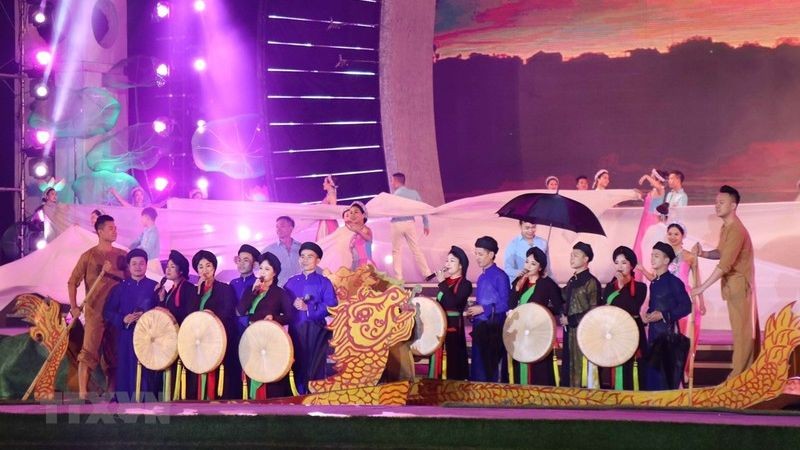 Les chants « quan ho » de Bac Ninh expriment l'esprit, la philosophie et l'identité locale des communautés de la région. Photo : NDEL