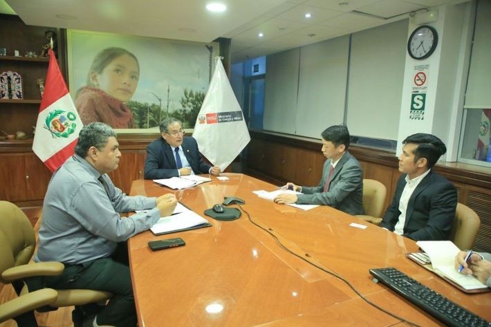 La délégation a eu une réunion importante avec les représentants du ministère péruvien de l'Énergie et des Mines. Photo: tapchicongthuong
