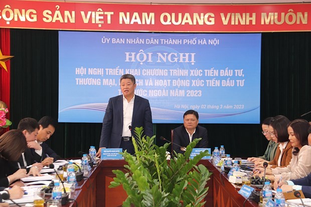 Le vice-président du Comité populaire municipal, Nguyên Manh Quyên lors de la conférence. Photo : baodautu.vn