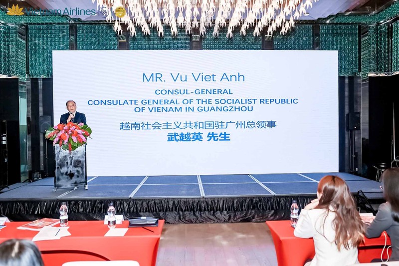 Le consul général du Vietnam à Guangzhou, Vu Viet Anh, prend la parole. Photo: baoquocte