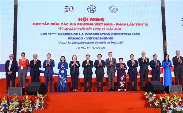 Les délégués lors de l'ouverture des 12es Assises de la coopération décentralisée franco-vietnamienne à Hanoi. Photo : VNA.