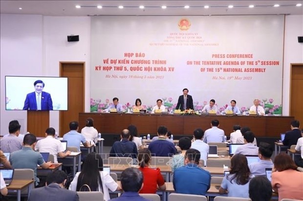 Le secrétaire général et président du Bureau de l’Assemblée nationale Bui Van Cuong lors de la conférence de presse, à Hanoi, le 19 mai. Photo: VNA