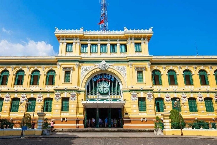 Le bureau de poste de Hô Chi Minh-Ville dans le top 11 des plus beaux bureaux de poste au monde. Photo; thoidai