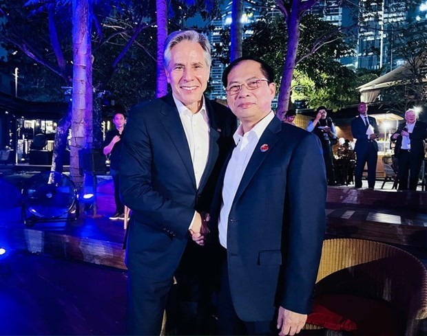 Le ministre des Affaires étrangères Bui Thanh Son (droite) et son homologue américain Antony J. Blinken. Photo: ministère vietnamien des Affaires étrangères