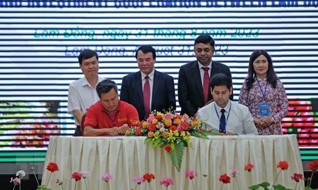 Plusieurs accords de coopération signés lors de l'événement dans la ville de Dà Lat. Photo : VNA.