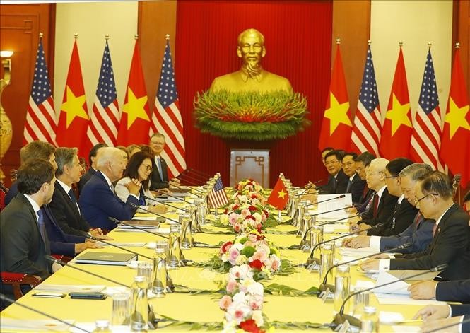 Lors de l’entretien entre le secrétaire général Nguyên Phu Trong et le président américain Joe Biden. Photo: VNA