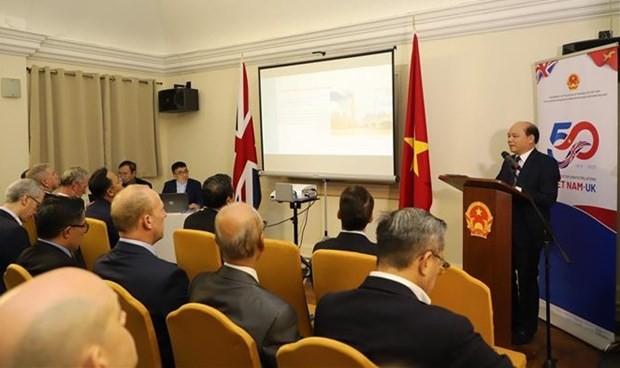 La réunion de promotion des investissements dans la province de Thai Bình à Londres. Photo : VNA