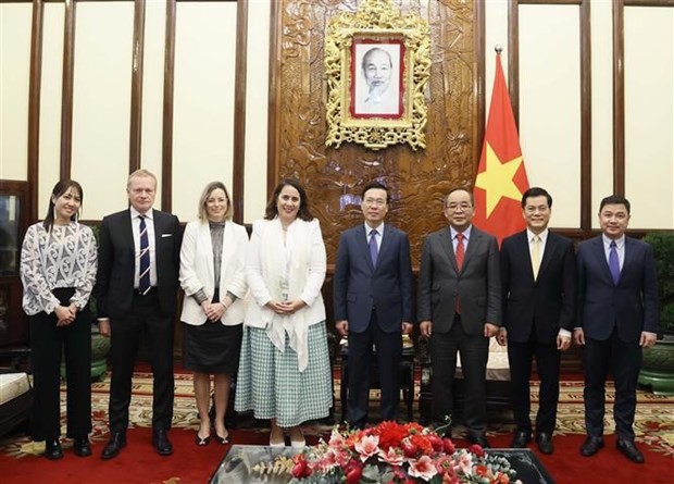 Le Président Vo Van Thuong reçoit l’ambassadrice de Nouvelle-Zélande, Tredene Dobson. Photo : VNA.