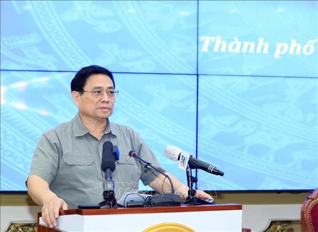 Le Premier ministre Pham Minh Chinh prend la parole lors de la réunion. Photo: VNA