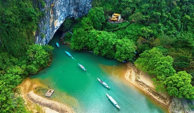 La province de Quang Binh cherche à attirer environ 3 millions de touristes au parc national de Phong Nha-Ke Bàng d’ici 2030. Photo : VNA.