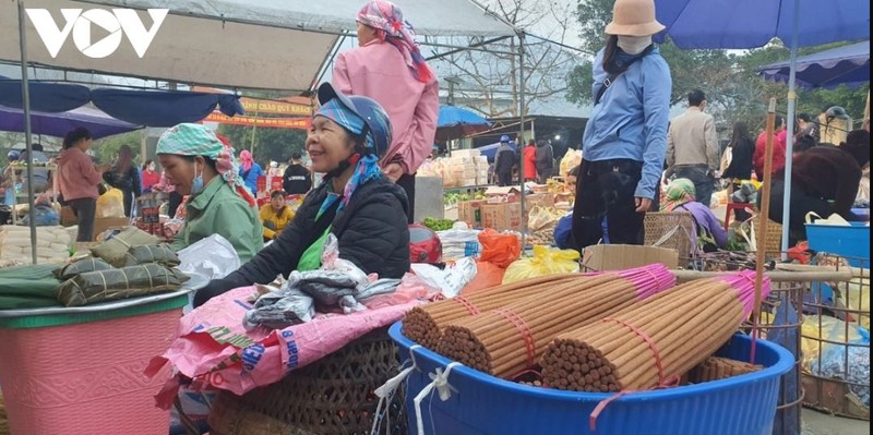 Un coin du marché Ta Phoi - Hop Thanh. Photo: VOV