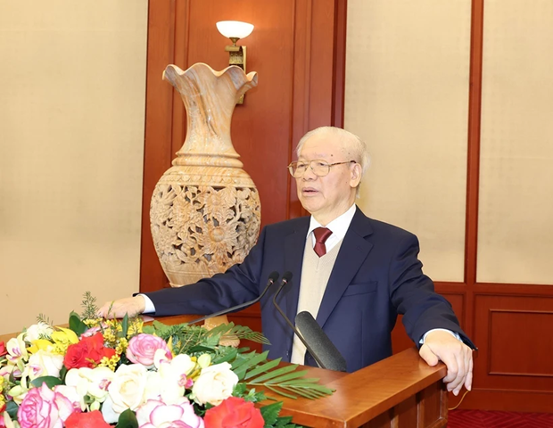 Le Secrétaire général du Parti Nguyên Phu Trong s’exprime lors de la première réunion du sous-comité des documents du XIVe Congrès national du Parti. Photo : VNA.