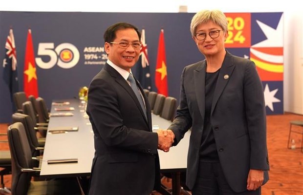 Le ministre des Affaires étrangères Bui Thanh Son et son homologue australienne Penny Wong. Photo : VNA.