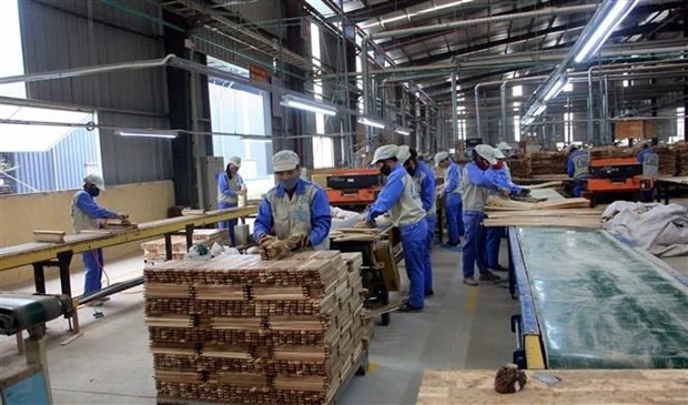 En 2024, l'industrie du bois fixe un objectif d'exportation de 15,2 milliards de dollars. Photo : VNA.