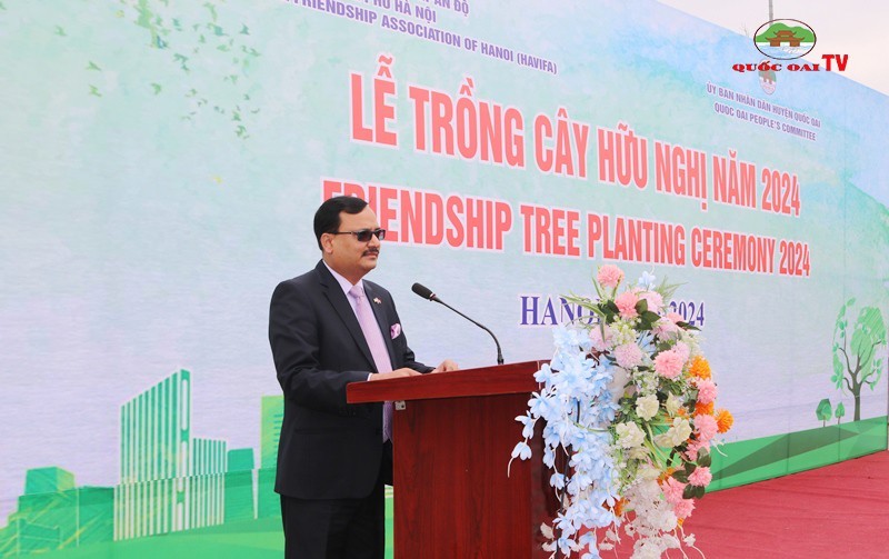 Subhash Gupta, ambassadeur adjoint de l'Inde au Vietnam, prend la parole. Photo: Quốc Oai TV