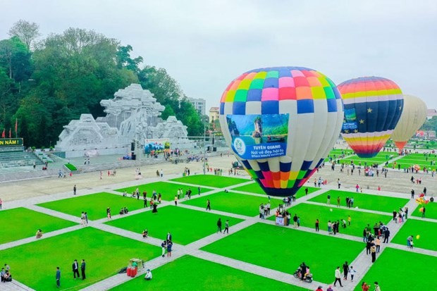 Le 3e Festival international de montgolfières aura lieu du 27 avril au 2 mai à la ville de Tuyên Quang. Photo : VNA.