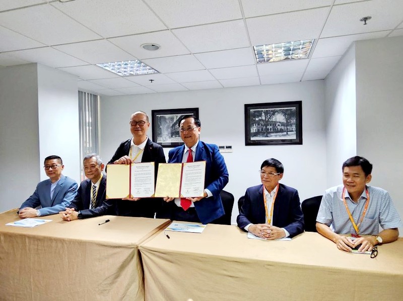 Lors de la cérémonie de la signature d'un accord de coopération stratégique entre Vitas et Singtex Company. Photo: baodautu.vn