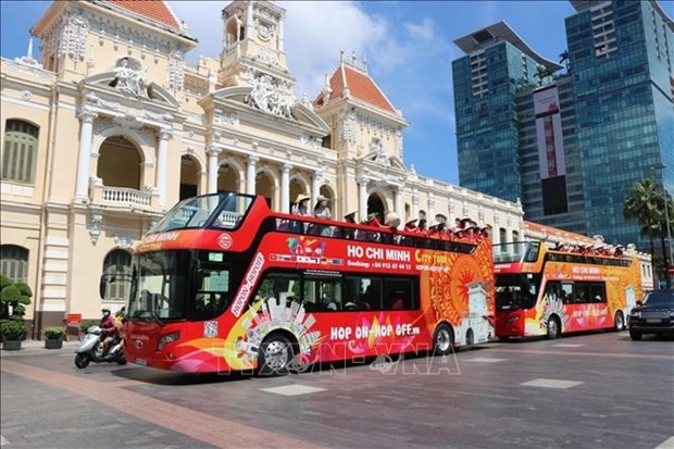 De nombreuses entreprises de voyages et de tourisme à Hô Chi Minh-Ville proposent une variété de produits et de services. Photo: VNA