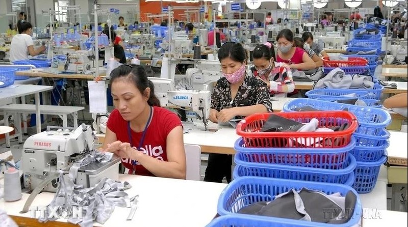 De janvier à avril, 9.400 nouvelles entreprises pour un capital total de 97.600 milliards de dongs ont été créées à Hanoï. Photo : VNA.