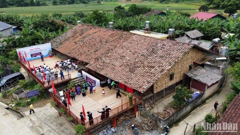 La maison sur pilotis originale de plus de 100 ans à Cao Bang. Photo: NDEL