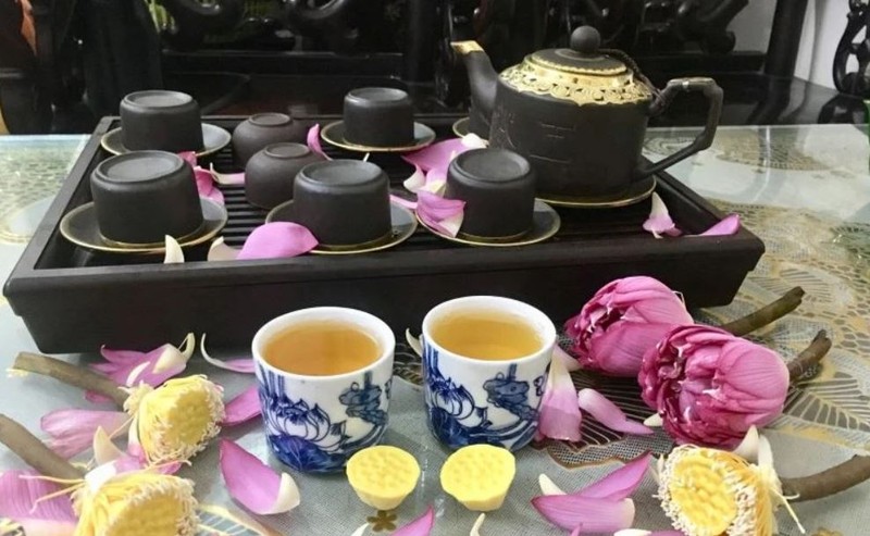 L’aromatisation du thé au lotus est une technique exigeante, méticuleuse mais aussi un véritable art de vivre. Photo : NDEL