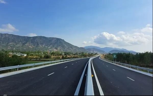 Un tronçon de l'autoroute Nord-Sud mis en service. Photo : VietnamPlus.